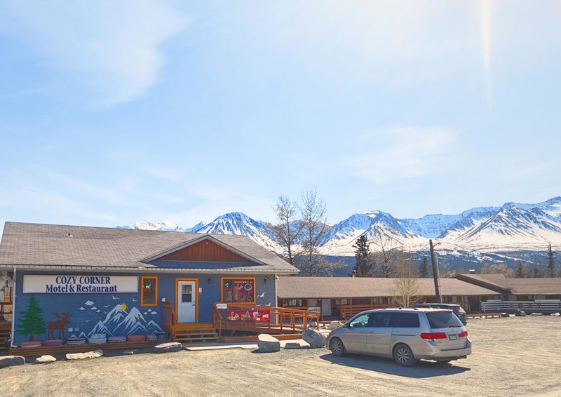 Cozy Corner Motel & Restaurant, Haines Junction, Canada