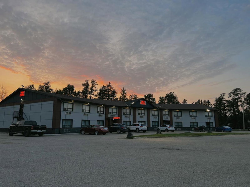 HWY 17 Hotel, Wawa, Canada