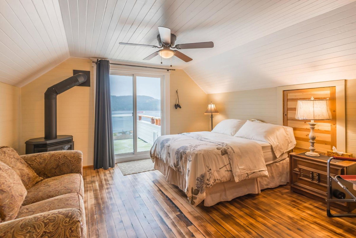 Hotel · Outdoor Lovers, Port Alberni