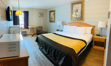 Armstrong Inn, Armstrong, Canada