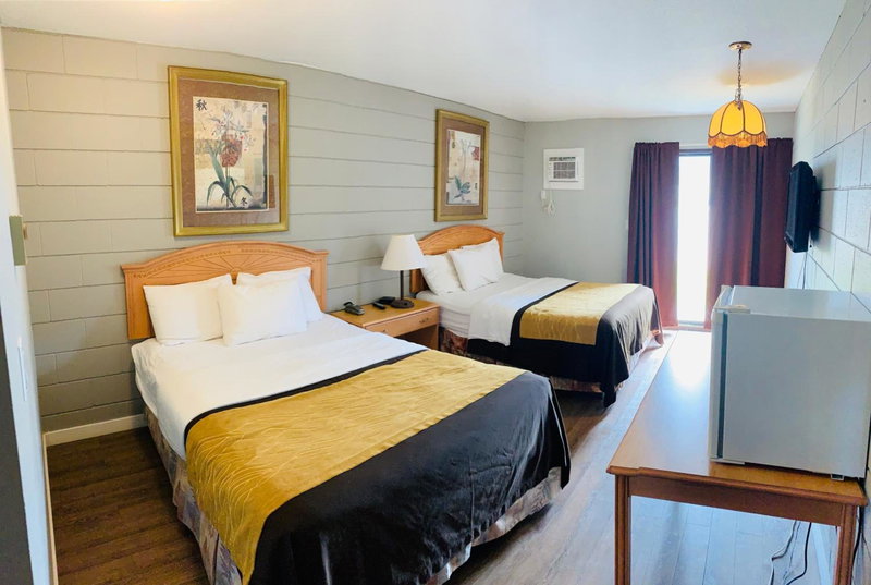 Armstrong Inn, Armstrong, Canada