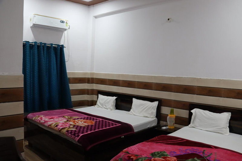 K.D. Dham-Near Prem mandir, Vrindāvan, India