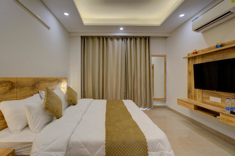 The Lodgers Luxury 1 BHK Serviced Apartment Near Golf Course Road Gurugram, Gurgaon, India