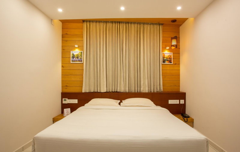 Hasco Tower Business Hotel Stay close to Palakkad junction railway station, Palakkad, India