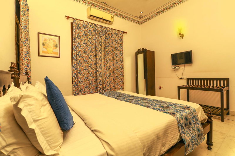 Hotel Boheda Palace - 1KM away from Lake Pichola, Udaipur, India