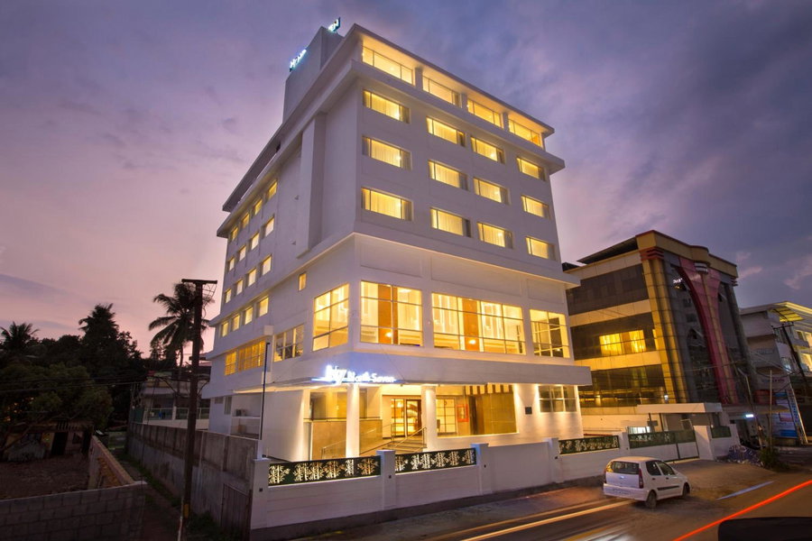 North Seven, Cochin, Индия