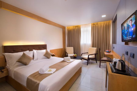 North Seven, Cochin, Индия