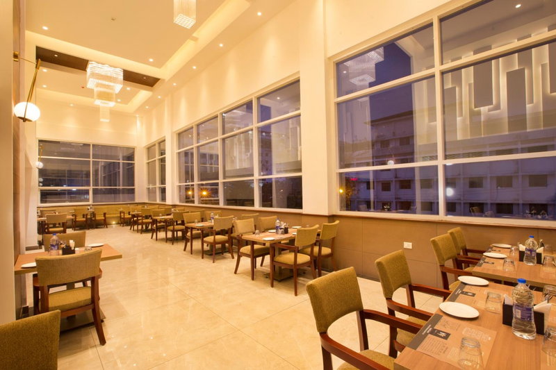 North Seven, Cochin, Индия