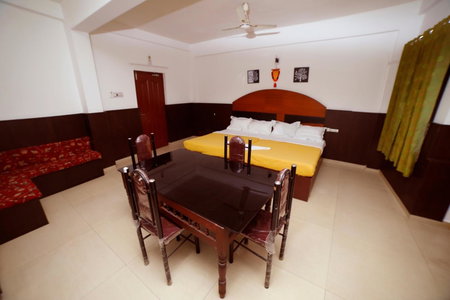 Kairali Tourist Home, Guruvāyūr, India