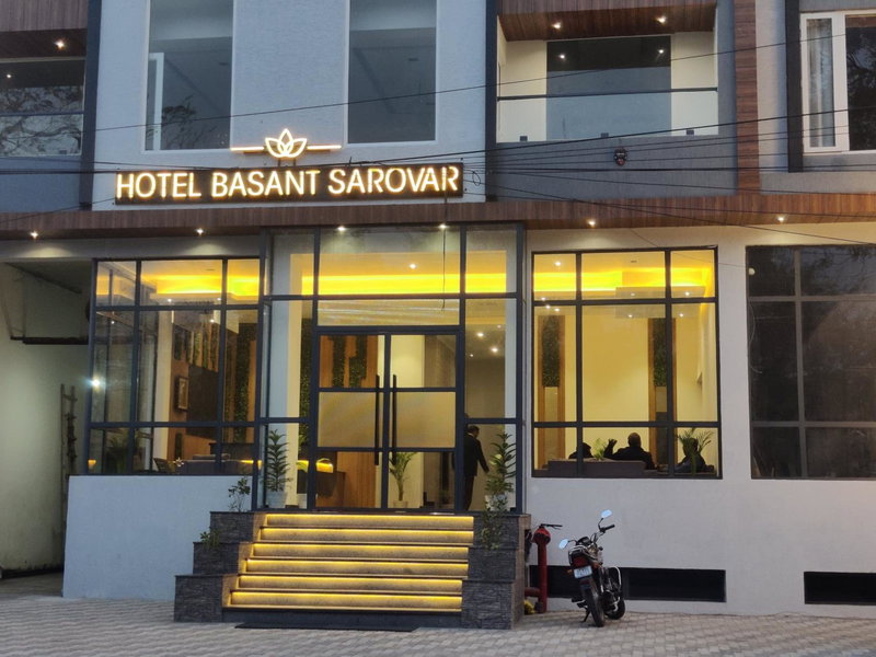 Hotel Basant Sarovar, Mathura, India