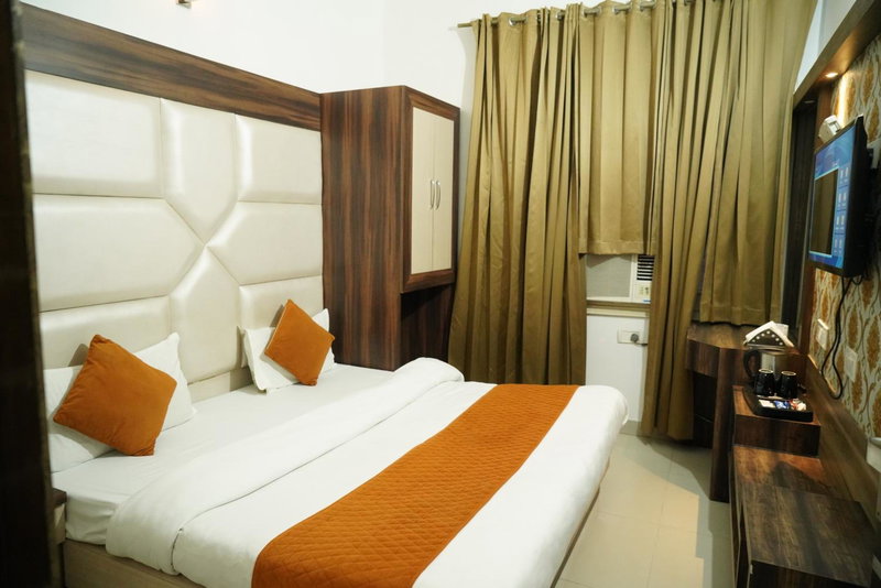 Hotel Malhotra inn 50 Meter from Golden Temple, Amritsar, India