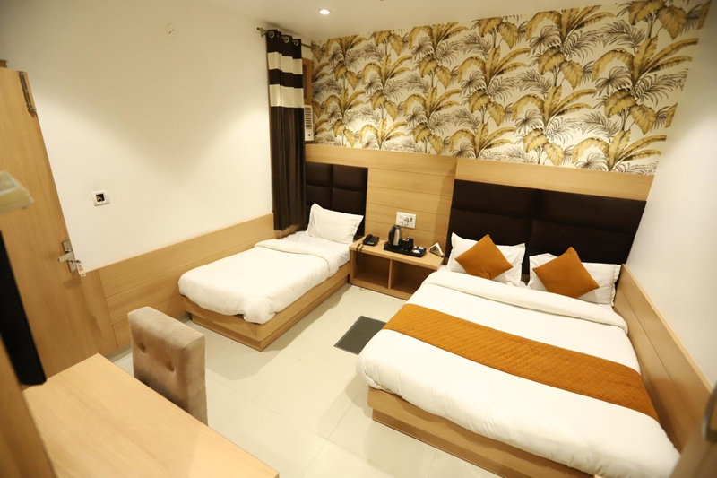 Hotel Malhotra inn 50 Meter from Golden Temple, Amritsar, India
