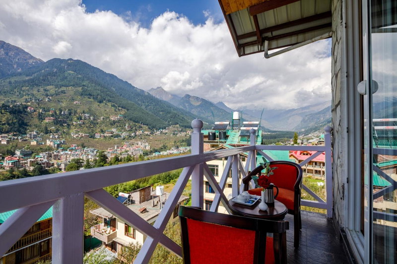Tripli Hotels Stone House Cottage, Manāli, India