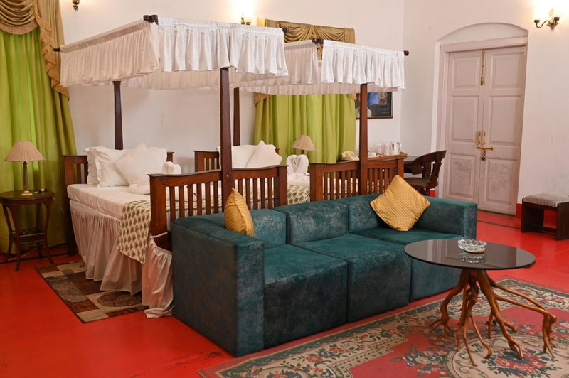Thengal Manor, Jorhāt, India
