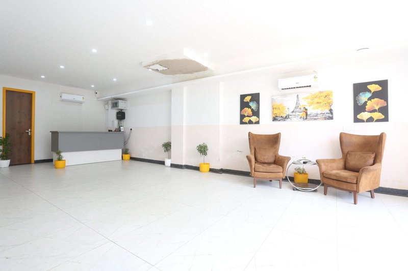 Super Townhouse Sector 69 Gurgaon, Gurgaon, Indien