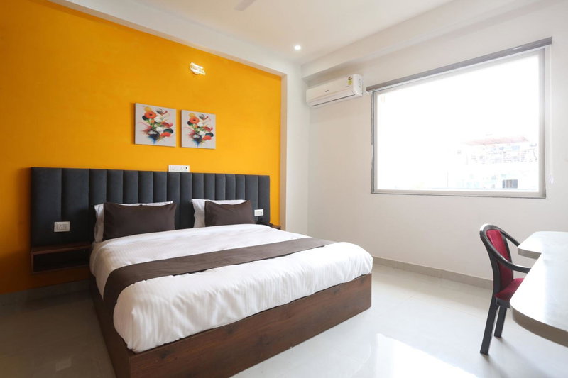 Super Townhouse Sector 69 Gurgaon, Gurgaon, Indien