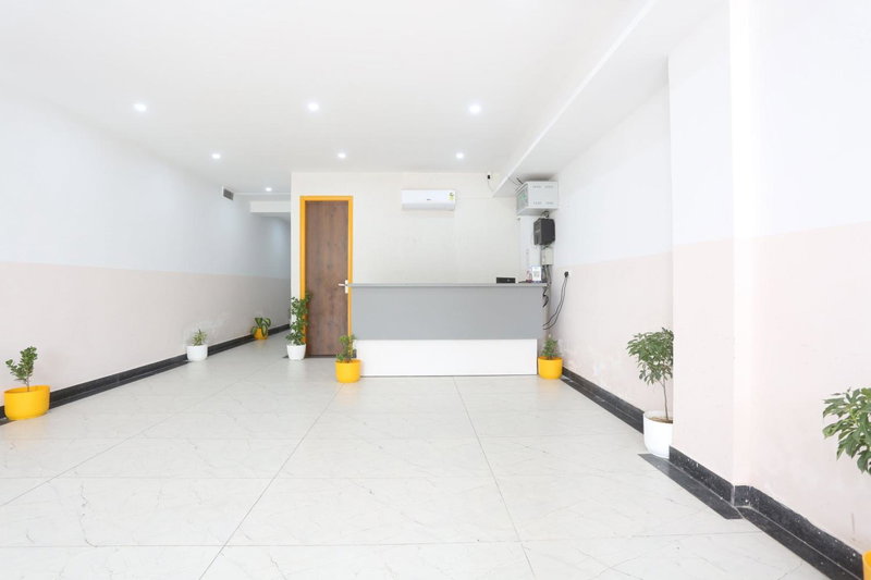 Super Townhouse Sector 69 Gurgaon, Gurgaon, Indien