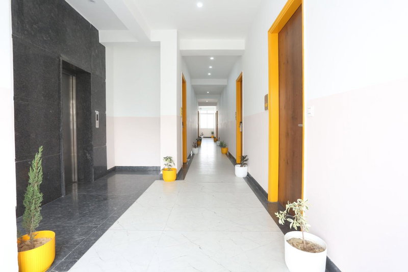 Super Townhouse Sector 69 Gurgaon, Gurgaon, Indien