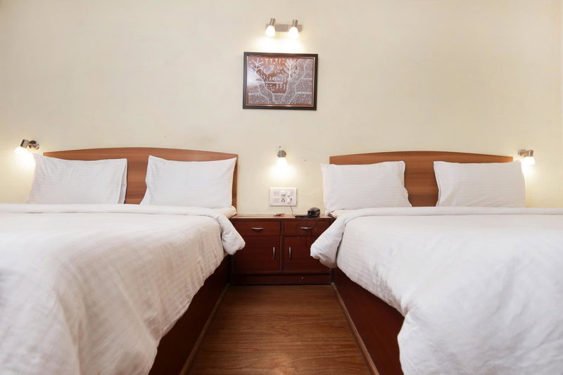 Westend Hotel, Matheran, Индия