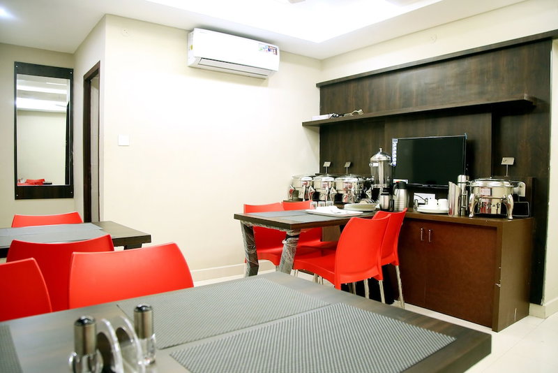 Grand Oliver, Chennai, Индия