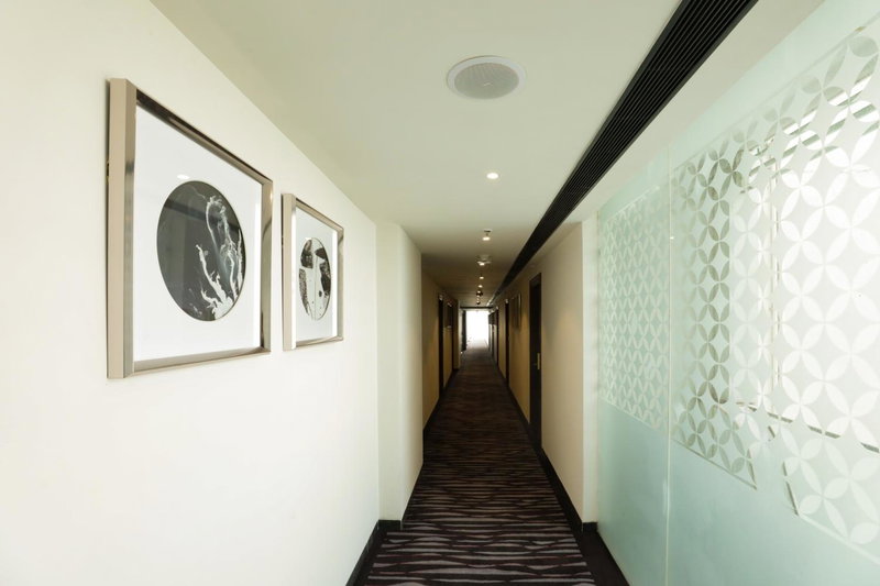 Regenta Suites Gurugram, Sector 49 Sohna Road, Gurgaon, Indien