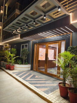 The Grand ND Resort- Kanha Tulsi Heights Behind Prem Mandir, Vrindāvan, India