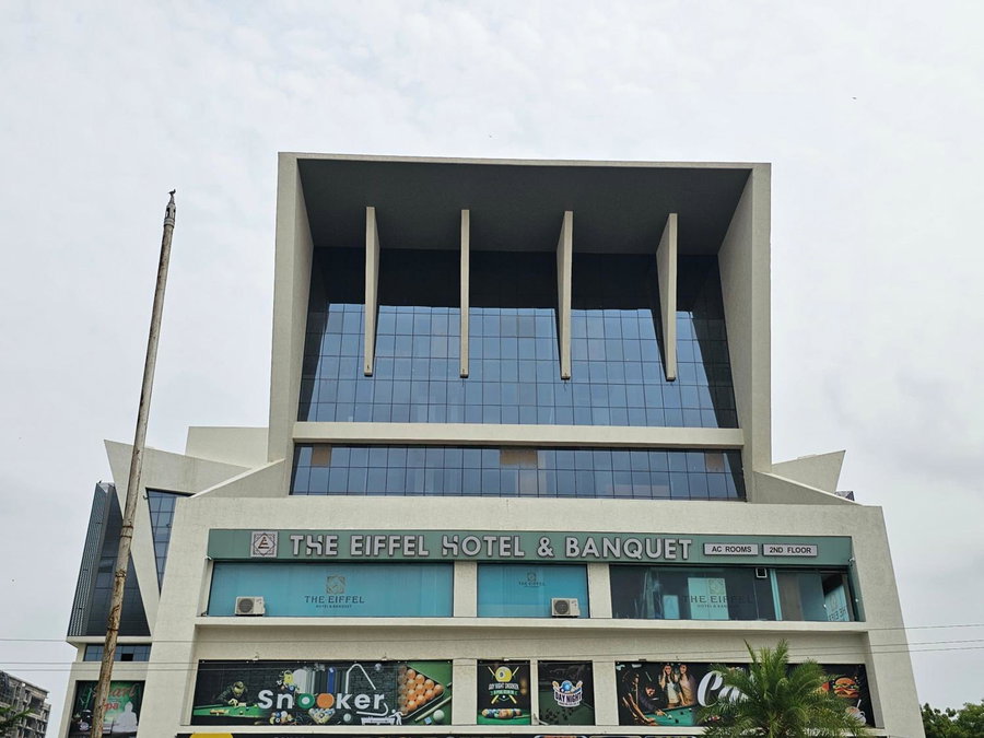 The Eiffel Hotel & Banquet, Gandhinagar, India