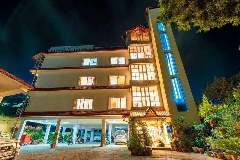 Hotel Vista Bhowali, Nainital - Vegetarian, Bhowāli, India
