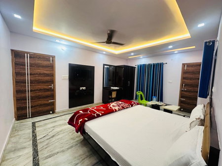 Hotel Pink Paradise, Gorakhpur, India