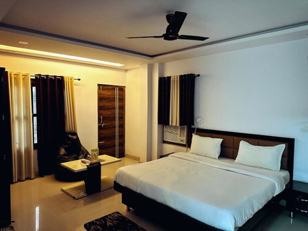 Hotel Pink Paradise, Gorakhpur, India