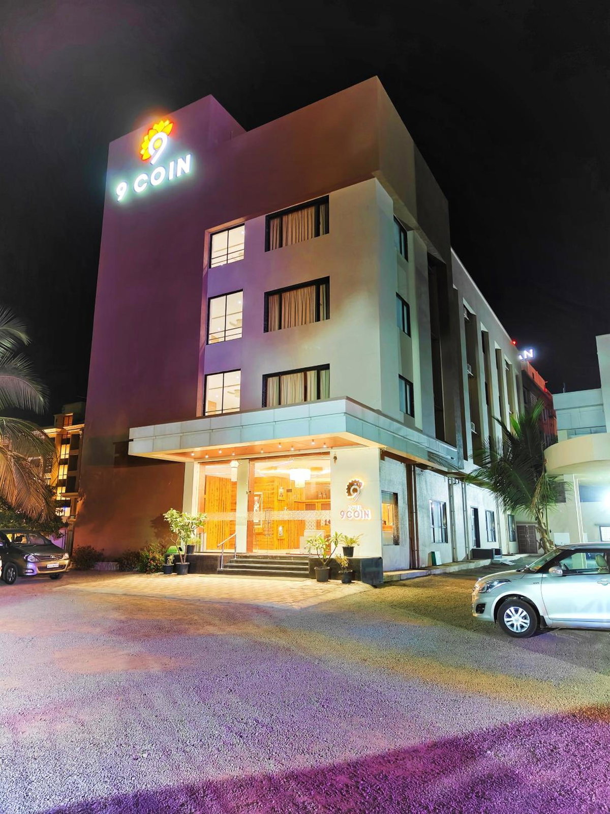 Hotel 9 Coin, Inde