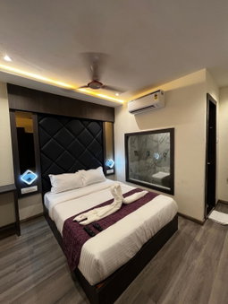 Hotel Classio Andheri - Near DN Nagar Metro Station, Mumbai, India