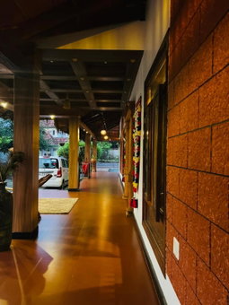 Vajra Ayurveda and Yoga Retreat, Cochin, India