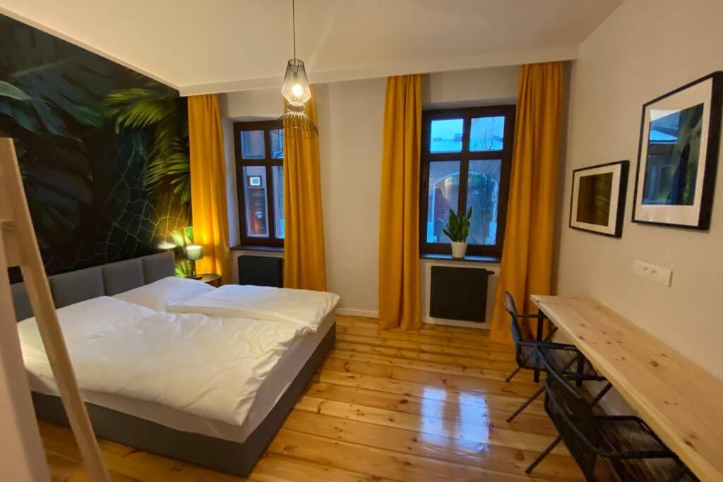 Hotel · Stylowy apartament tuż przy Rynku, Ostrów Wielkopolski