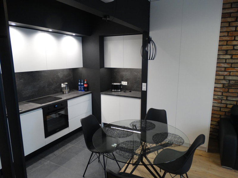 Black&White Apartment Bis - Małe Garbary 8, Poznań, Pologne