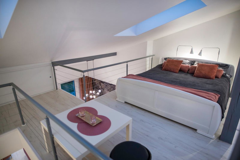 Nowoczesny apartament z antresolą i garażem, Mragowo, Poland