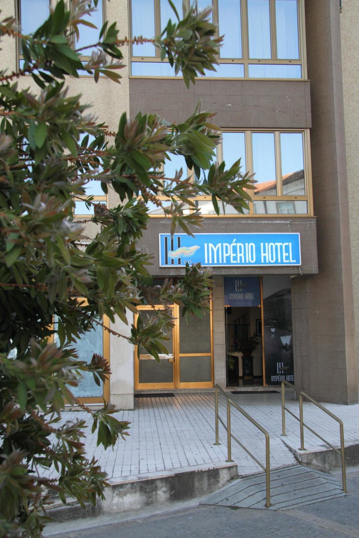Imperio Hotel, Portugal