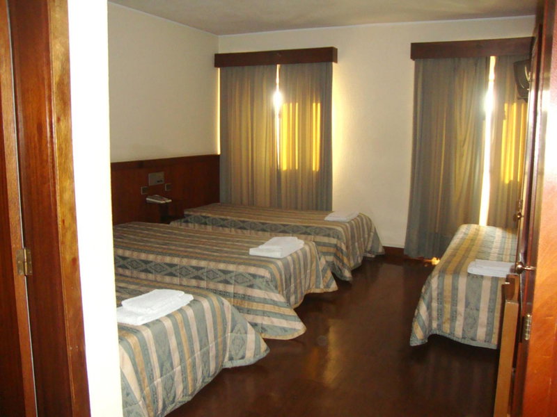 Casa de Retiros N. S. Perpetuo Socorro, Guimarães, Португалия