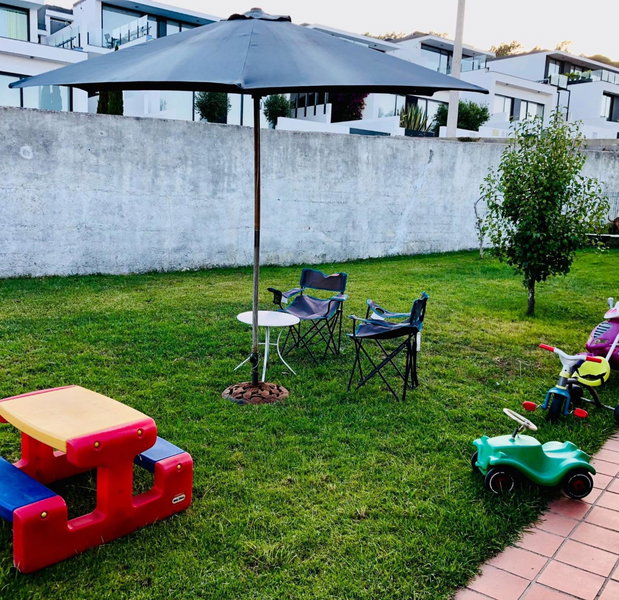 Casa do Trevo, Salir do Porto, Portugal