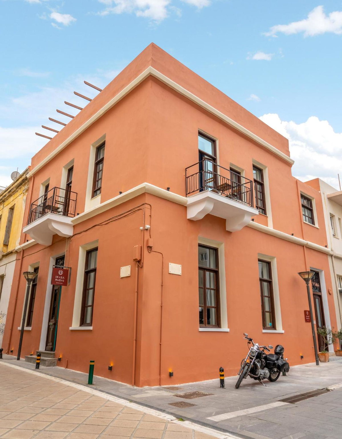 Hotel · Intra Muros Hostel, Irakleion