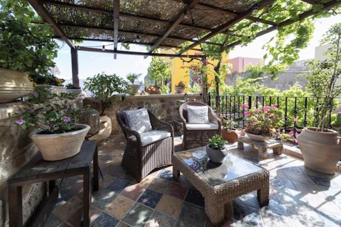 George & Alexandra's Apartments, Rhodes Town, Greece