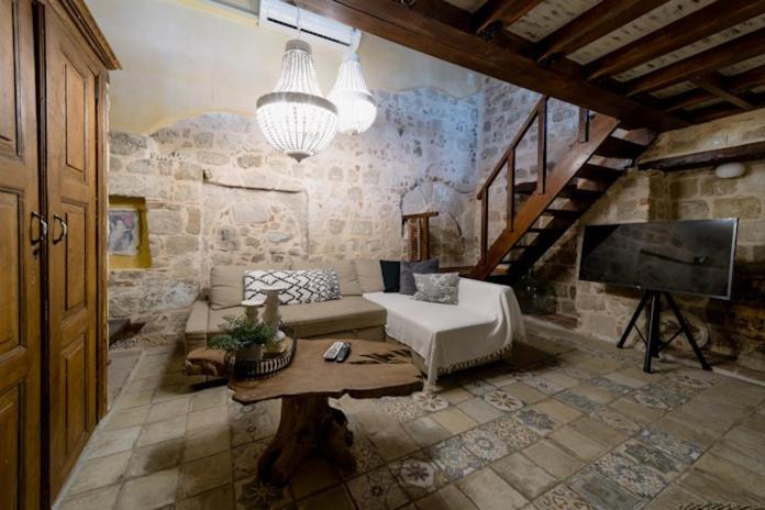 George & Alexandra's Apartments, Rhodes Town, Greece