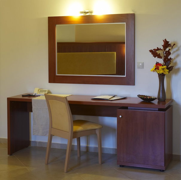 Parnis Palace Hotel Suites, Acharnes, Greece