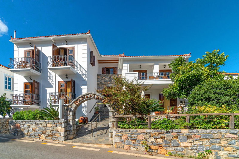 Hotel PARALIAKO Kyparissi, Kyparíssion, Greece