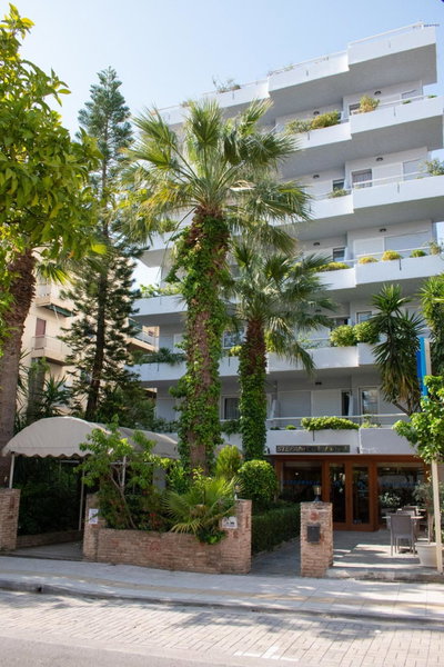Stefanakis Hotel & Apartments, Varkiza, Greece