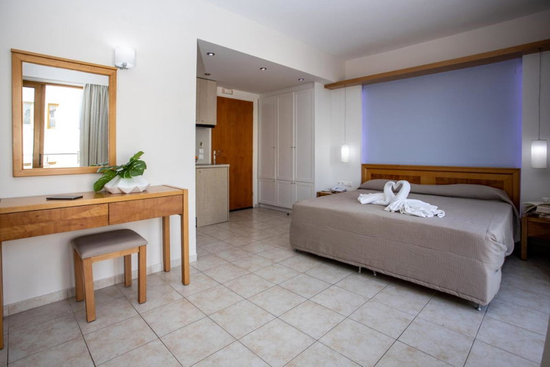 Mary Hotel & Mary Royal Suites, Platanes, Greece
