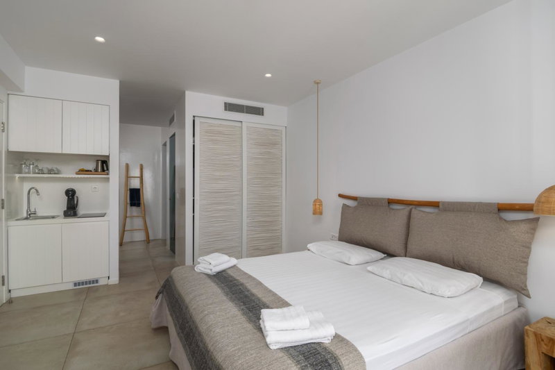 Arco Solium Suites, Adamas, Greece