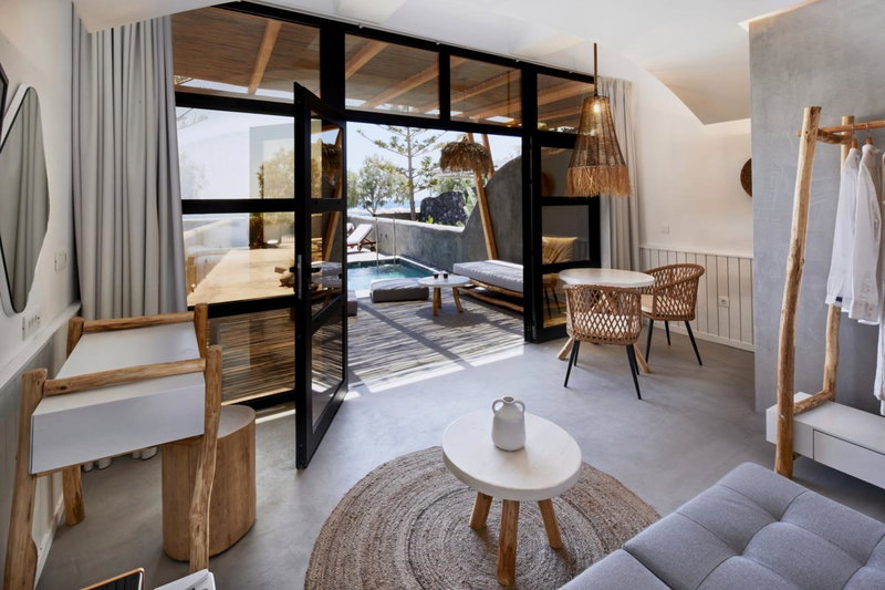 Oscar Beachfront Suites - Adults Only, Perivolos, Greece