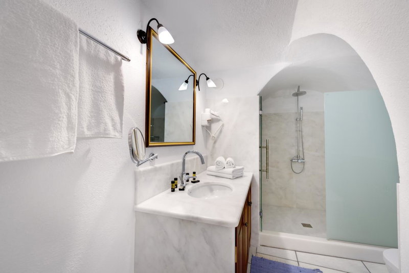Chelidonia Traditional Villas, Oia, Greece