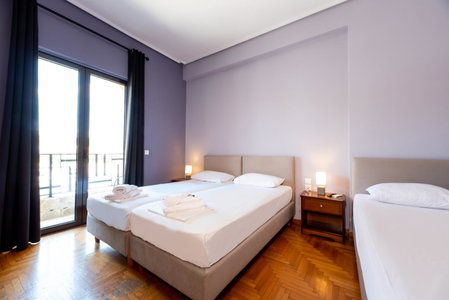 Stone Palace Hotel Near Athen's Airport Free Shuttle From and to Athen's Airport, Gerakas, Greece